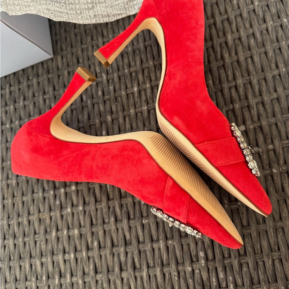 Antonio Melani red pumps